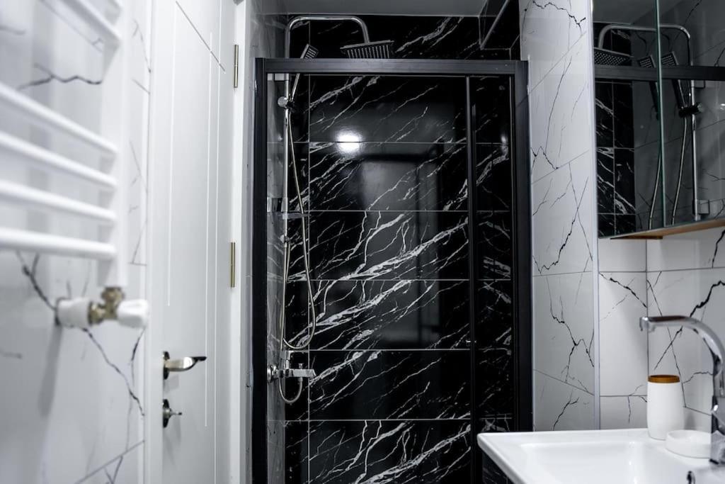 Special Luxury Air-conditioned In Kadikoy Daire